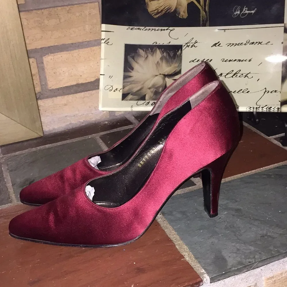 Salvatore Ferragamo Women's Burgundy Satin Heels Pump Size 9 Wedding Luxury Luxe
